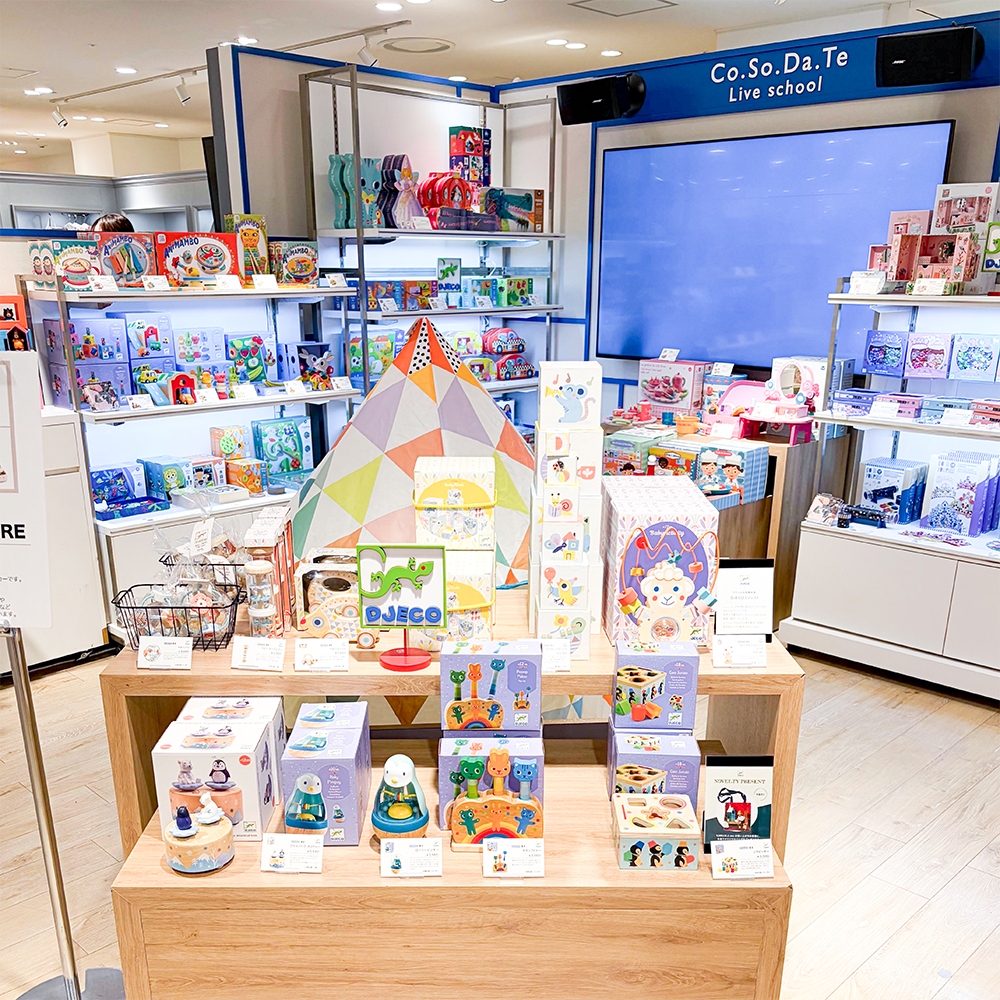 阪急うめだ本店で開催されている「ジェコ ポップ アップ ショップ」の様子です。